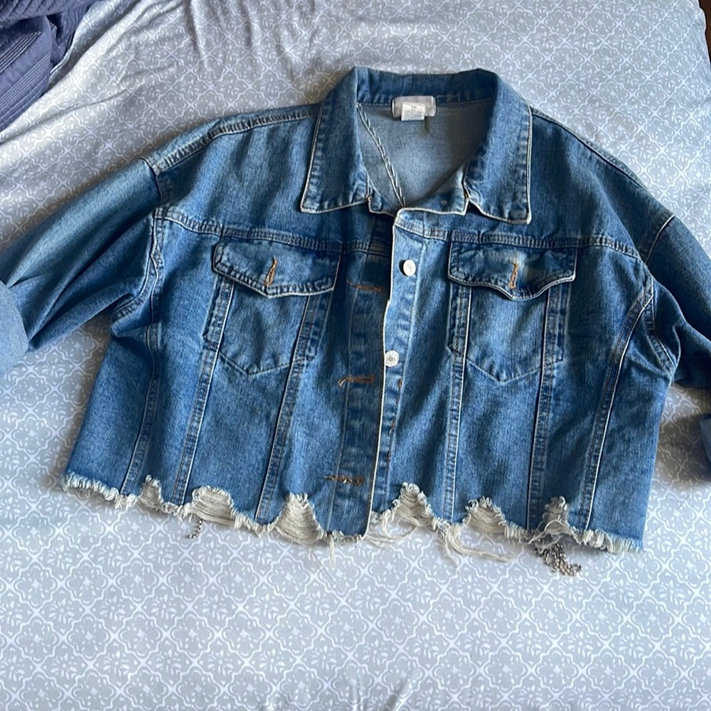 Jean jacket - Picture 1 of 2